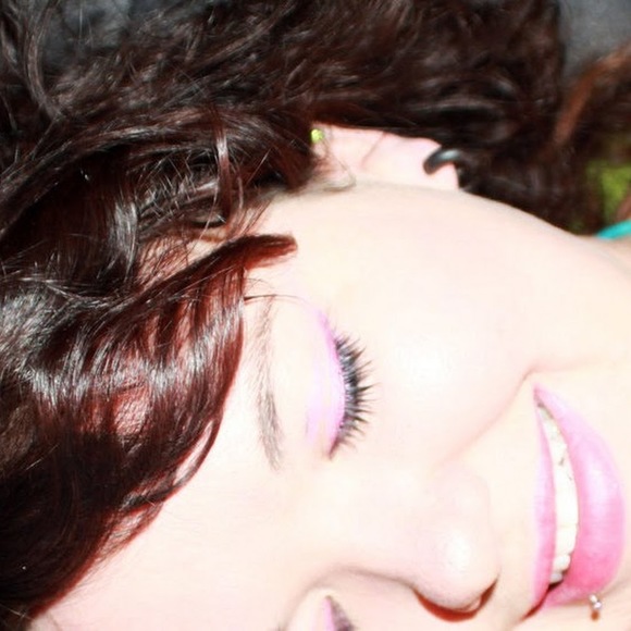 Meet your Posher, Christine - Picture 1 of 1